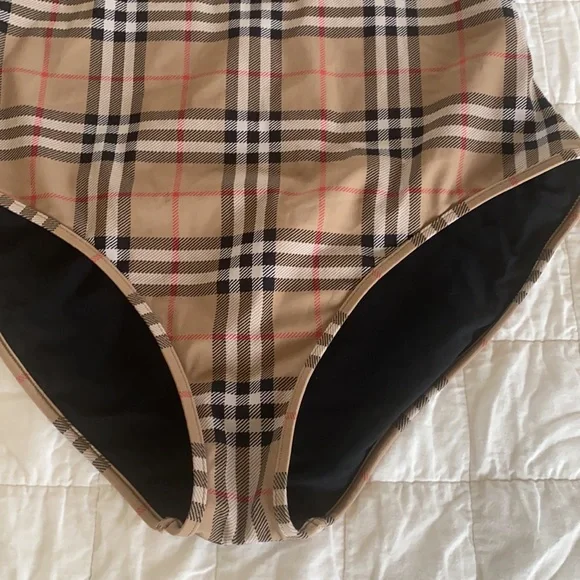 (Sold)Burberry Delia one piece check print Medium M - Picture 5 of 11